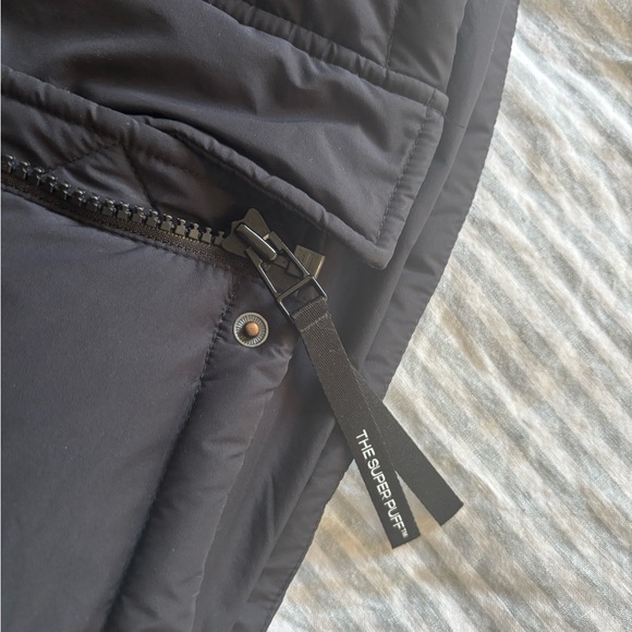 Aritzia Super Puff Supersinch Puffer jacket XS - Picture 10 of 11